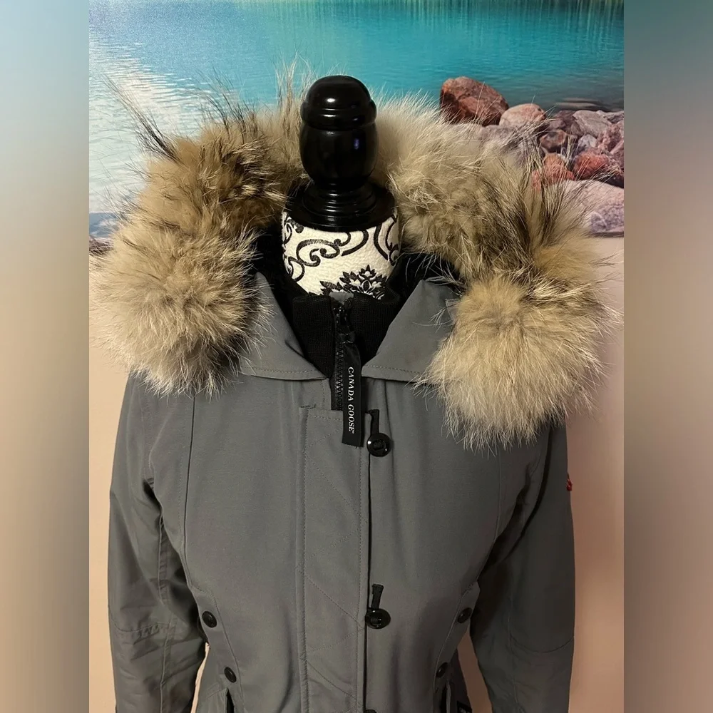 Women's Gray Parka with Fur Trim - Picture 12 of 16